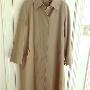 🔴SOLD🔴Burberry Prorsum Woman’s Trench Coat